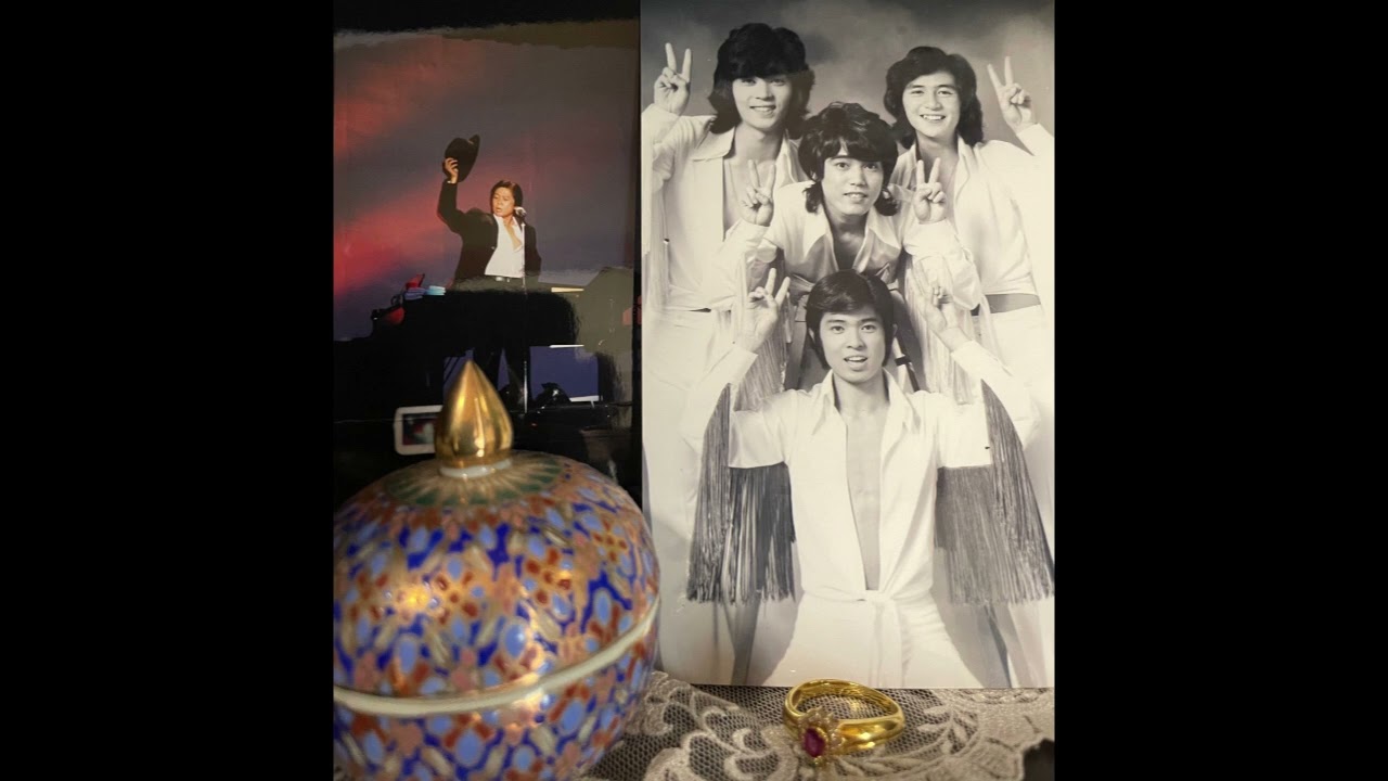 ルビーの指輪」を歌うフォーリーブス・青山孝史 - YouTube