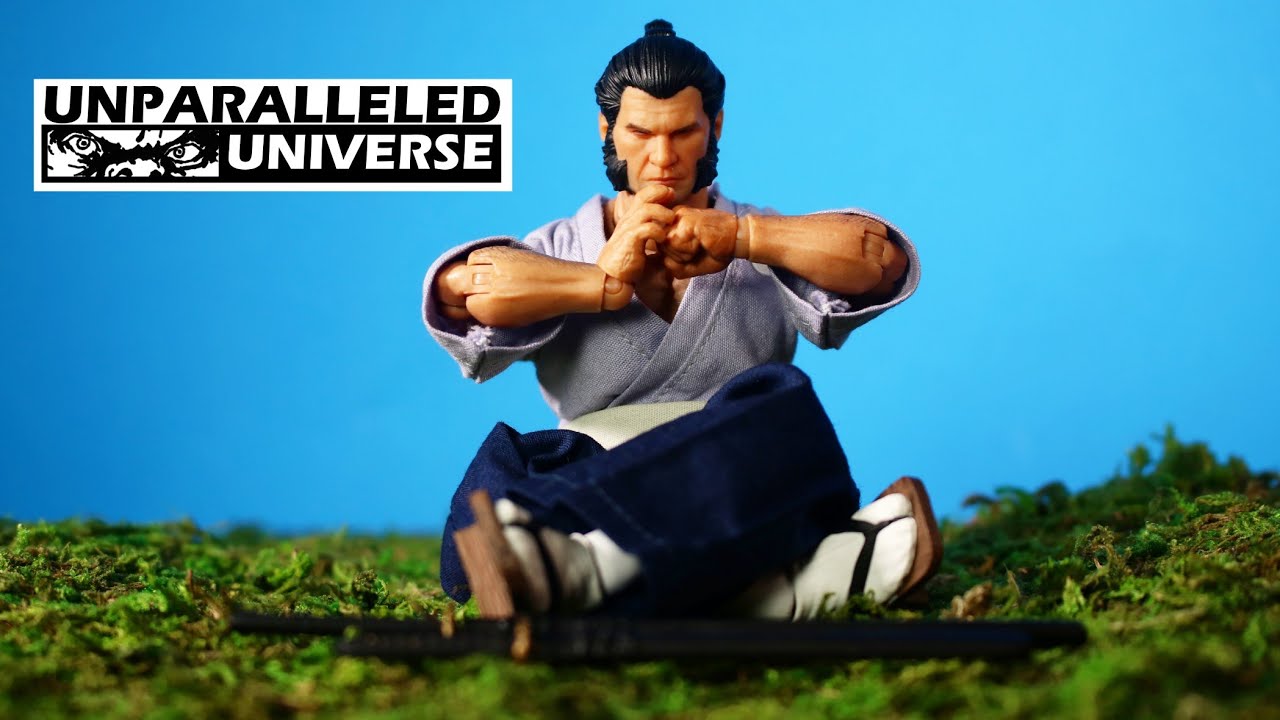 Mezco One:12 Collective NYCC Exclusive 5 Ronin Wolverine - YouTube