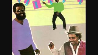 The Paragons - Happy Go Lucky Girl - YouTube