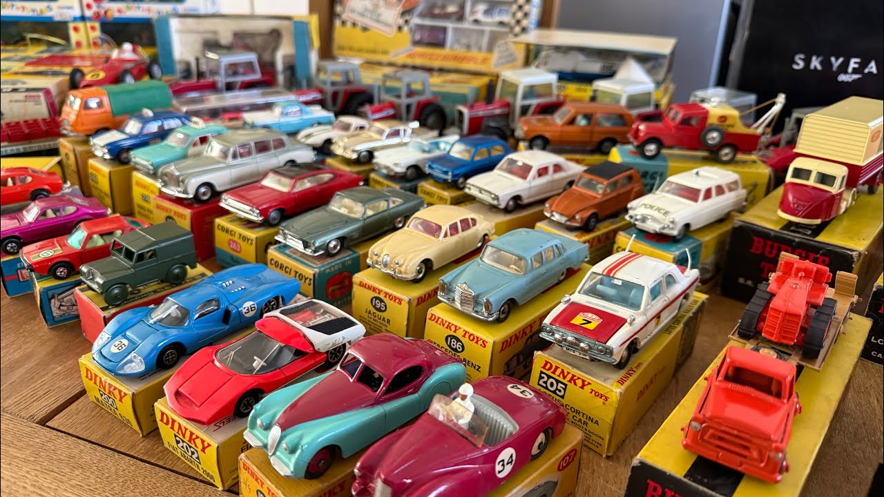 VINTAGE DIECAST MODEL CAR COLLECTION - AMAZING ORIGINAL CORGI
