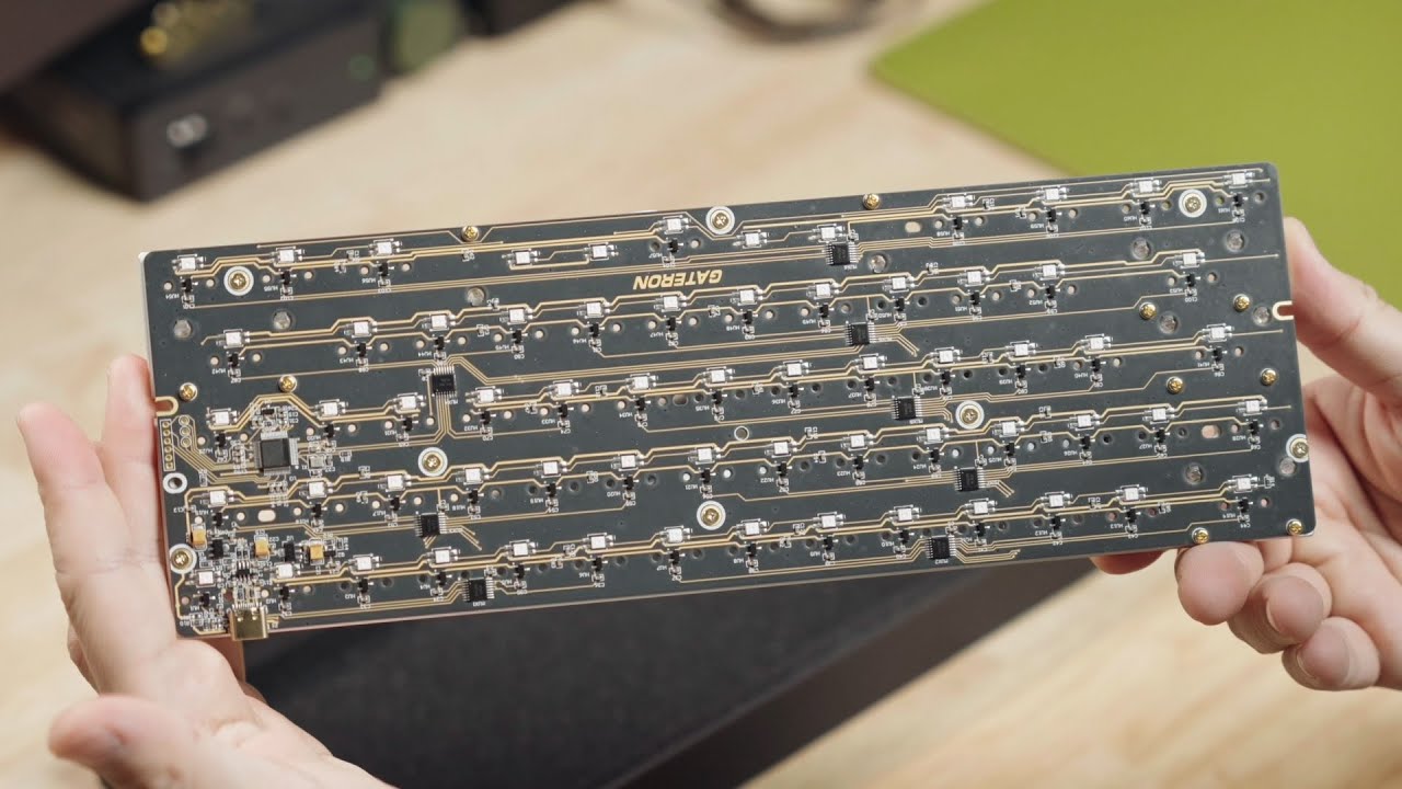 あのGateronからPCBが出たぞ… GT60 Pro - YouTube