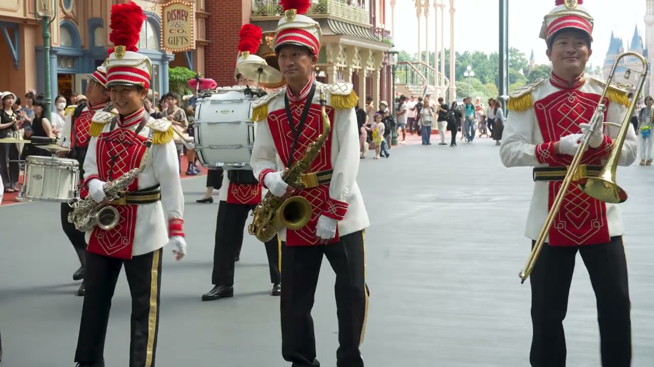 通常版】ワールドバザールに響く音楽の数々 / 東京ディズニーランド