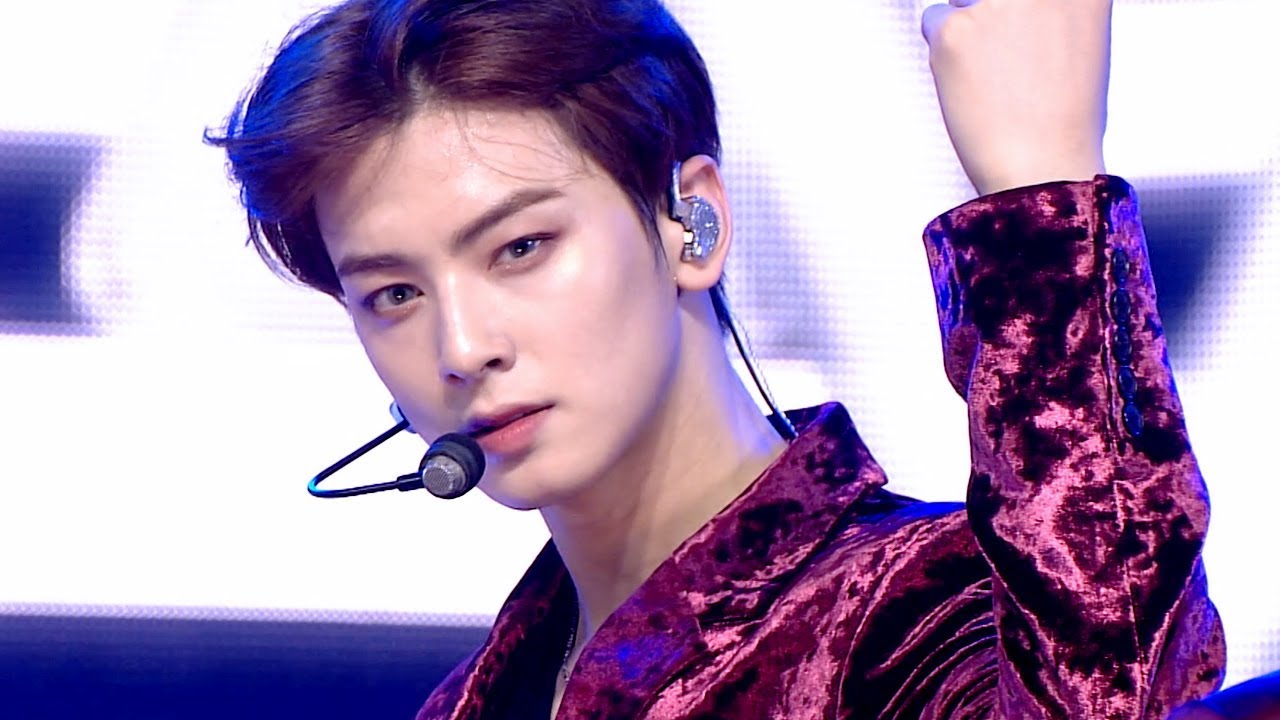 ASTRO - Blue Flame [SBS Inkigayo Ep 1027] - YouTube