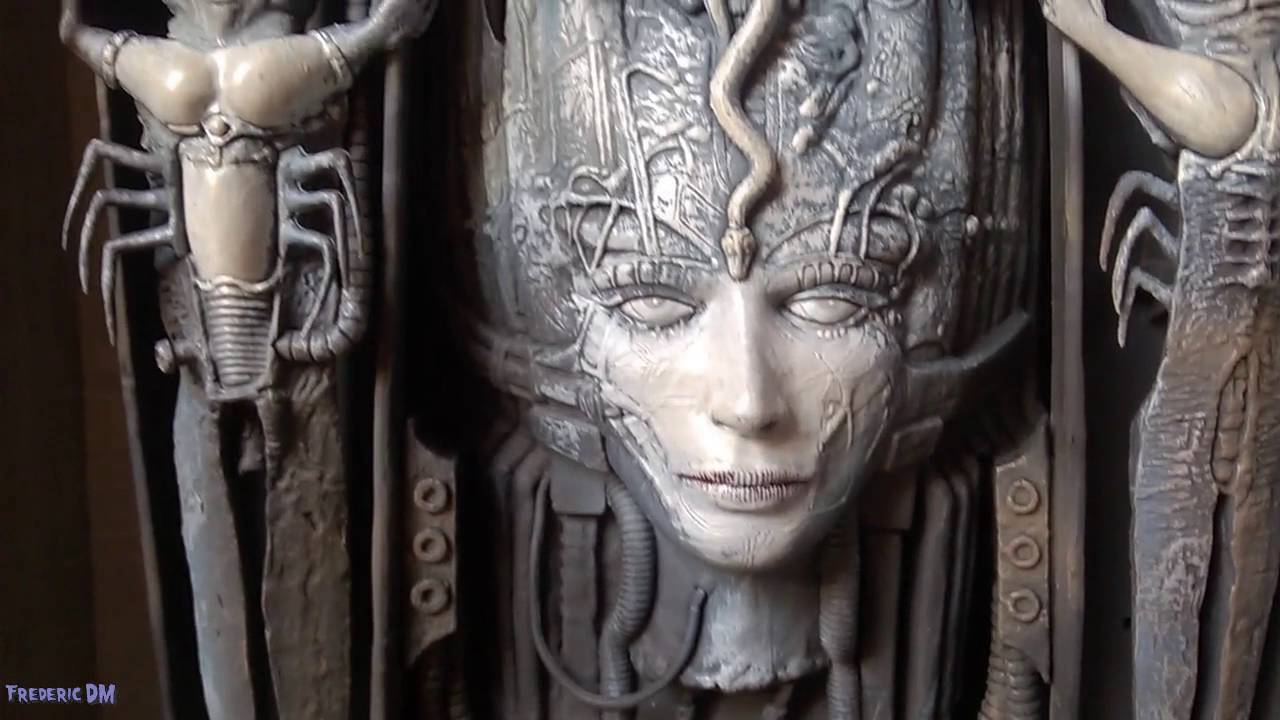 Li II ,2004 H.R. Giger sculpture artwork.McFarlane Toys museum