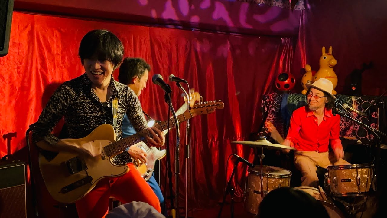 デキシード・ザ・エモンズ 梅田ムジカジャポニカ - YouTube