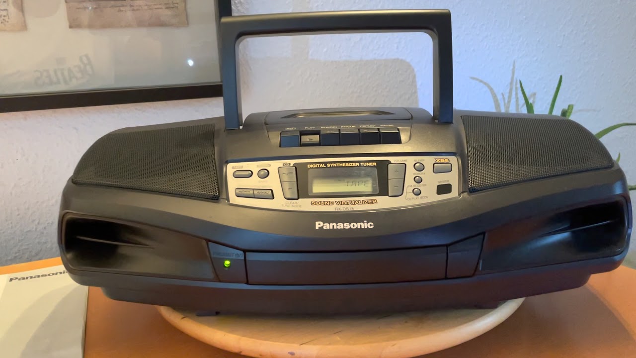 Panasonic RX DS18 Boombox Ghettoblaster with CD silver 90s - YouTube