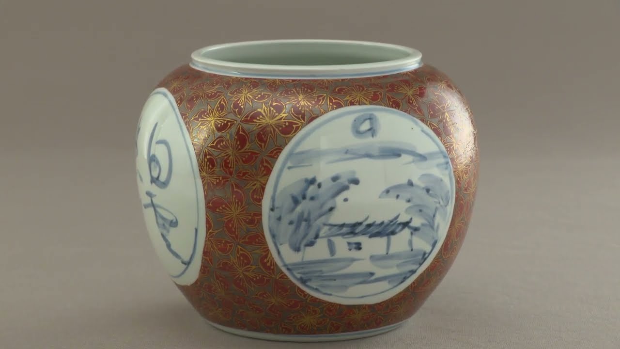 富本憲吉《色絵金銀彩四弁花染付風景文字模様壺》1957年 - YouTube