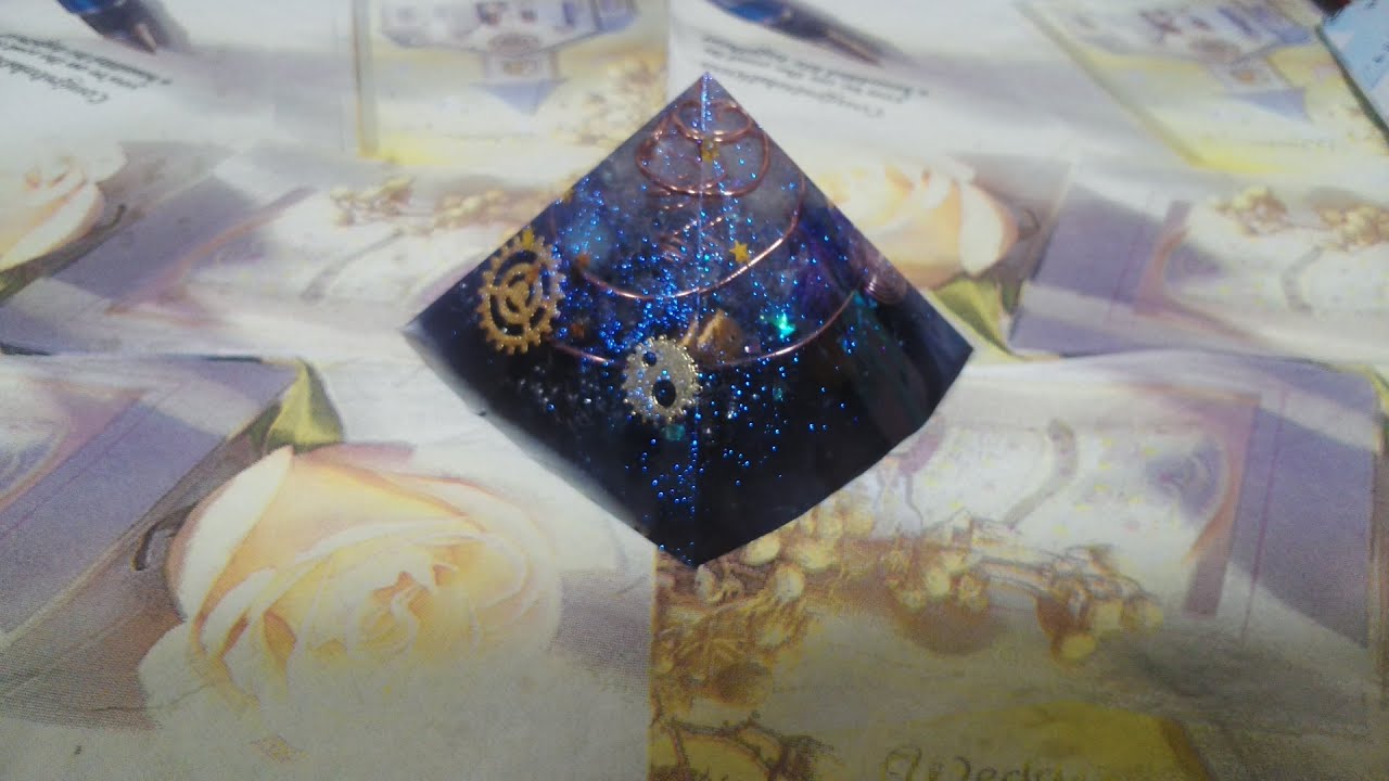 2液性ﾚｼﾞﾝ 宇宙のオルゴナイト作るよ(´▽`)ノ resin - YouTube