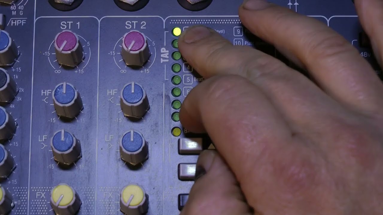 Allen & Heath ZED10FX mixer review. - YouTube