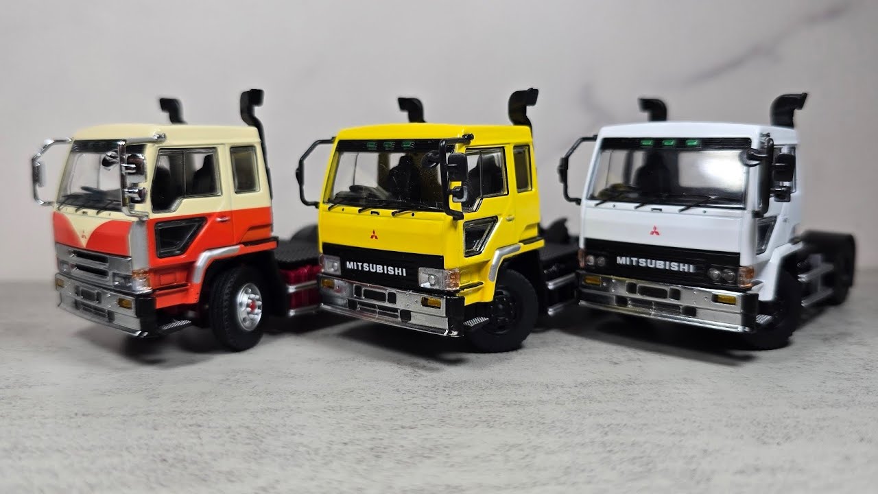 MINI GT 1/64 メルセデス ベンツ アクトロス イエロー w/カーキャリア