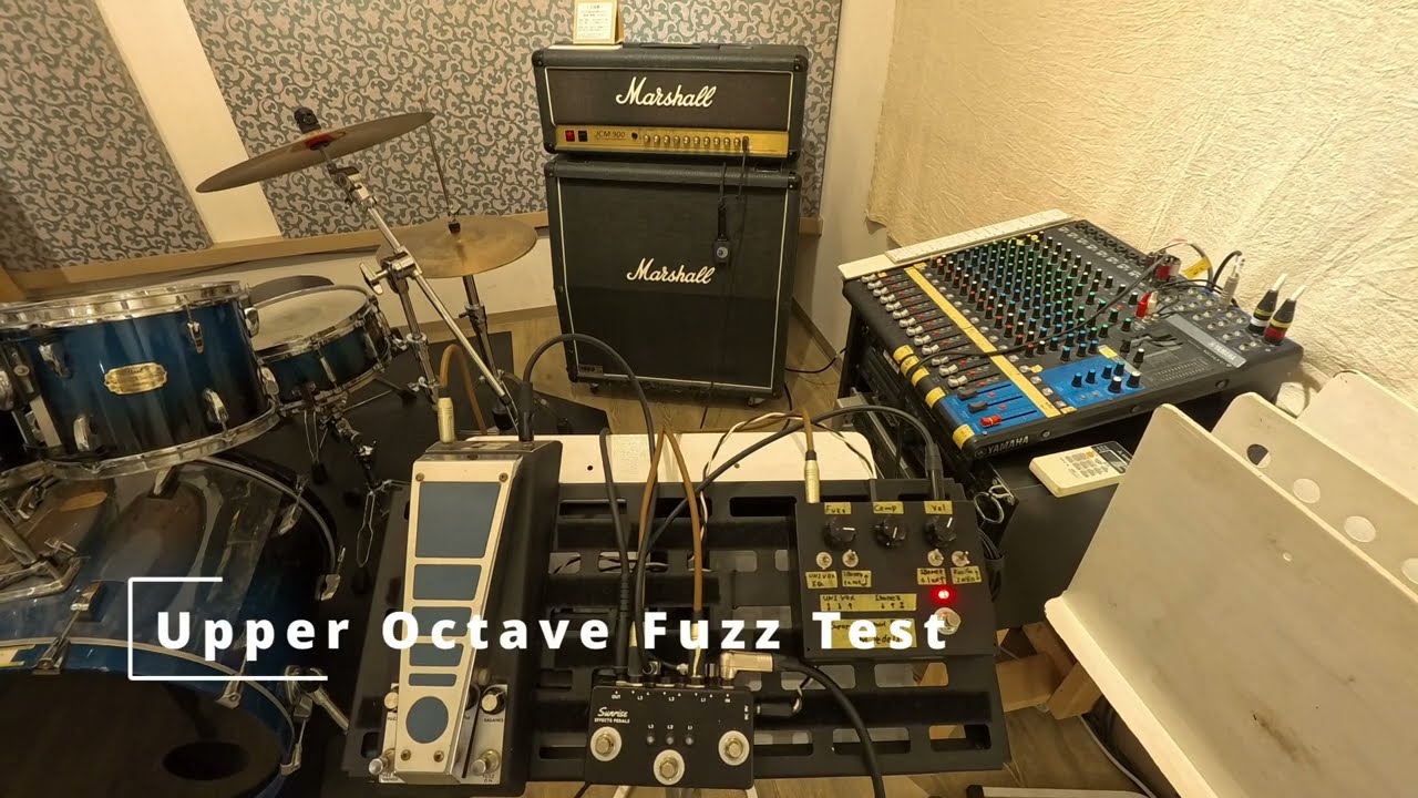 Guyatone FS-5 Wah Fuzz v.s. CabaPedals Super Standard Fuzz - YouTube