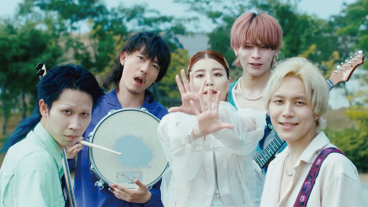 猫背のネイビーセゾンオフィシャルウェブサイト