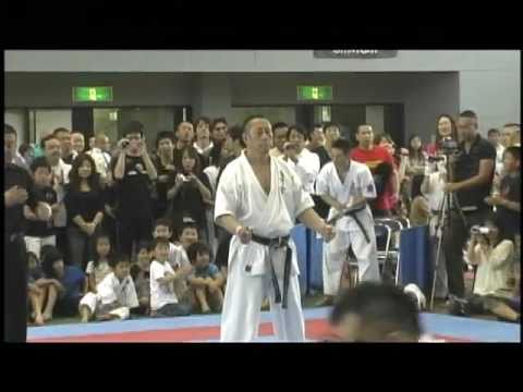 白蓮会館 杉原正康館長25年ぶり現役復帰 - YouTube