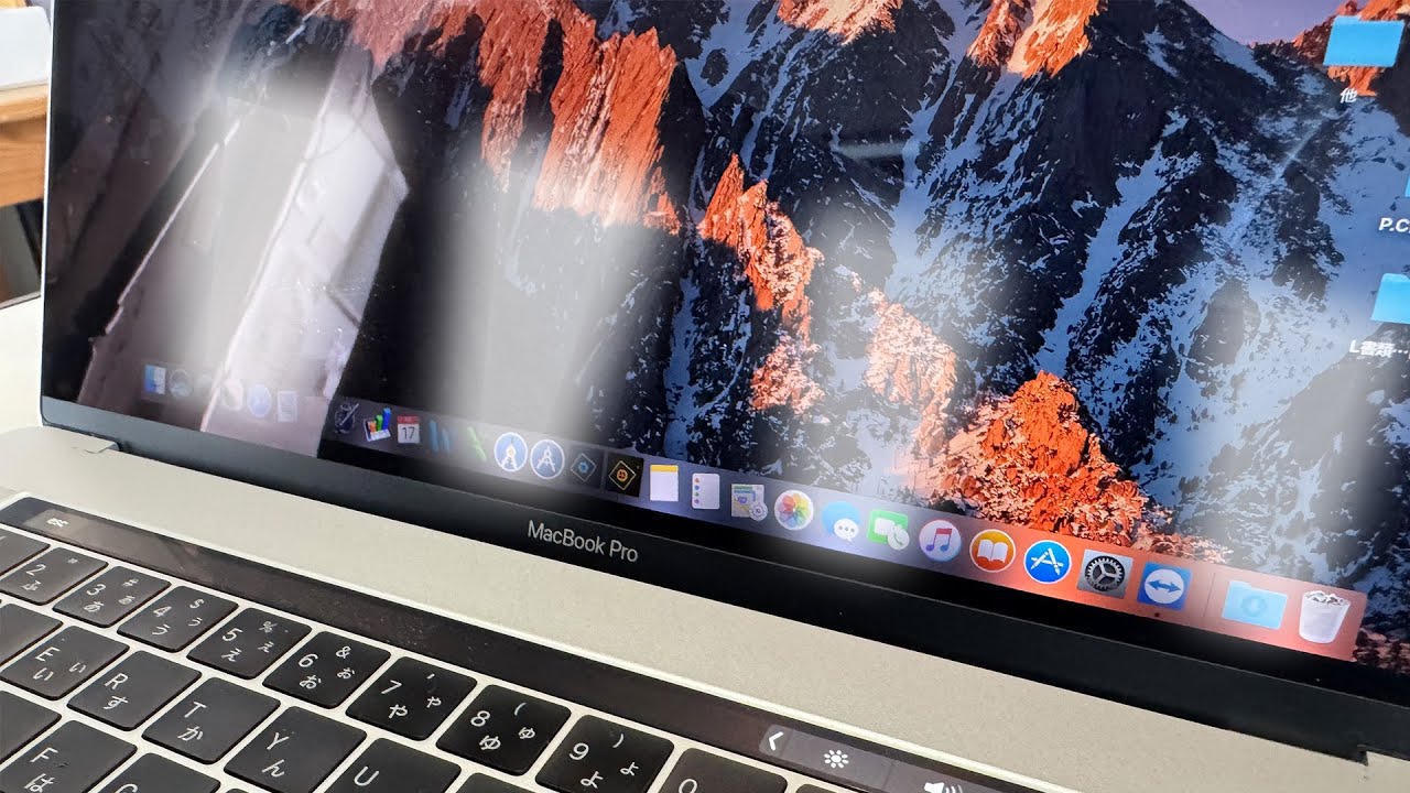 MacBook Pro 15 2016 A1707 ディスプレイ画面開けると消える下側