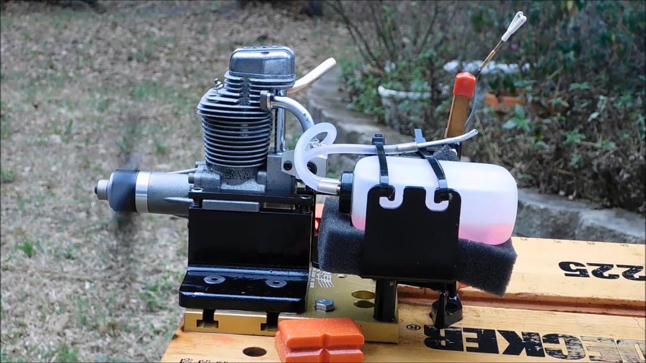 Enya 60-4C: First run - YouTube