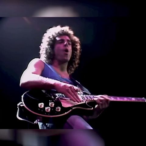 Journey - Don't Stop Believin' (Escape Tour 1981: Live In Houston