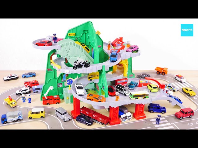 It's twisty! Go through the Tomica tunnel! Mountain climbing drive
