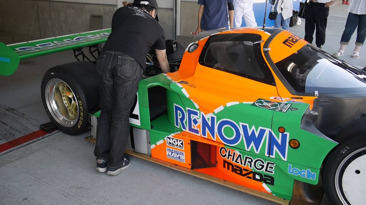 MAZDA 787B Engine start-up SUZUKA Sound of ENGINE 2015 - YouTube