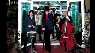 山田晃士＆流浪の朝謡「デラシネ・カバレット」＜2015.5.13 release＞