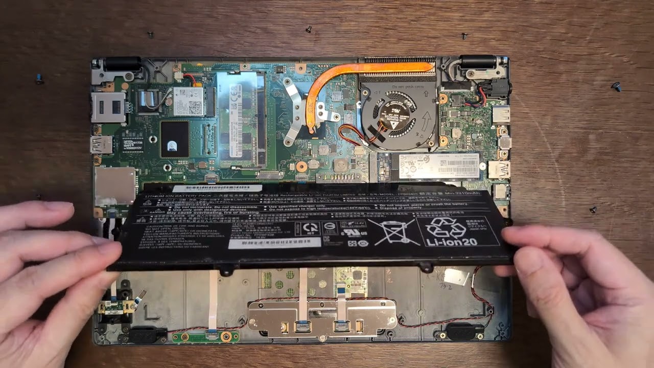I replaced the built-in battery in my laptop. - YouTube