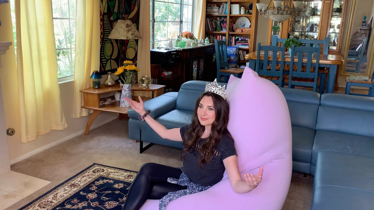 Yogibo Max Review - Emily Goglia - YouTube