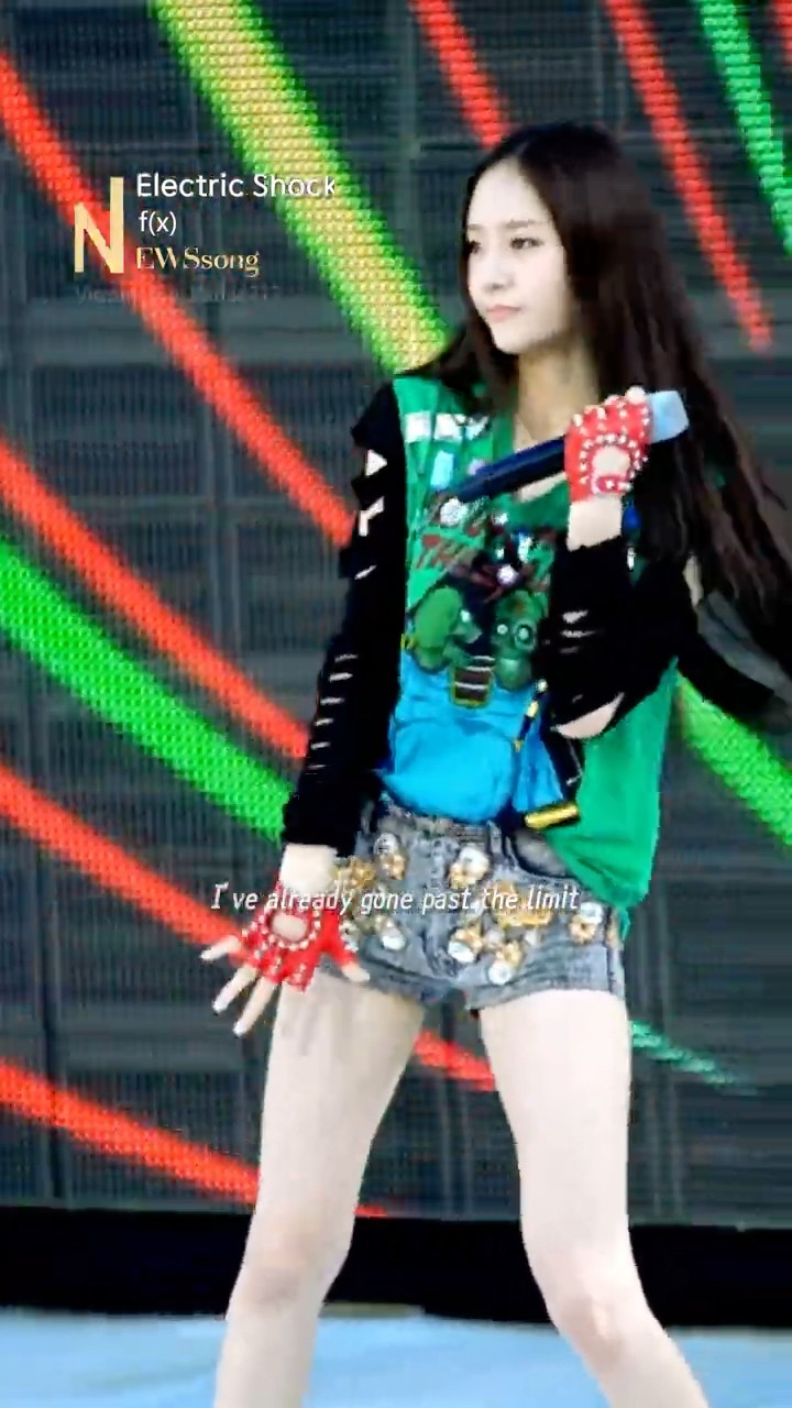 f(x) 에프엑스 'Electric Shock' MV - YouTube