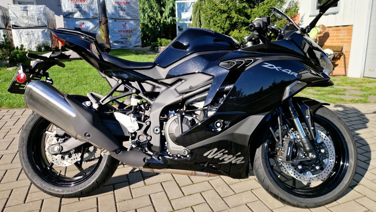 Kawasaki Ninja ZX-4R Metallic Spark Black MY2026 4K - YouTube