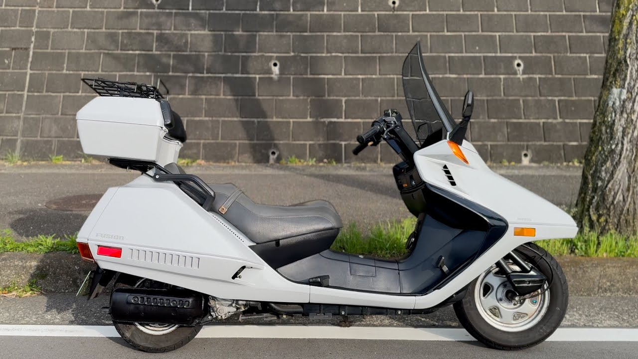 Fusion early model 7000km custom vehicle for sale explanatory