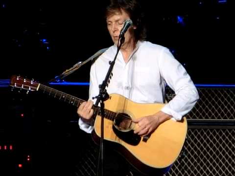 Paul McCartney「Blackbird」 28th April 2015 Nippon Budokan ポール