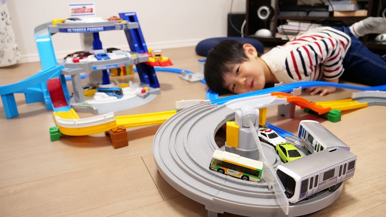 プラレール ダブルループ橋レールセットで遊んでみた - YouTube