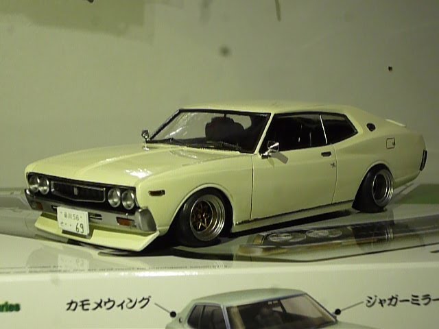 プラモ屋店長が組んでみたレビュー アオシマ 1/24 130ローレル - YouTube