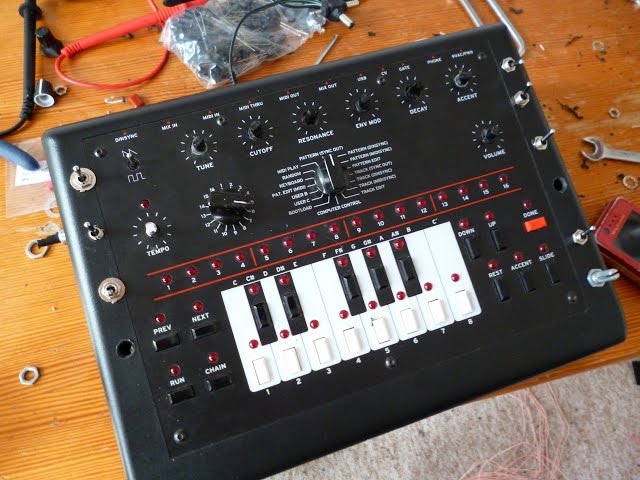 x0xb0x [TB303 Clone] Modifications - YouTube