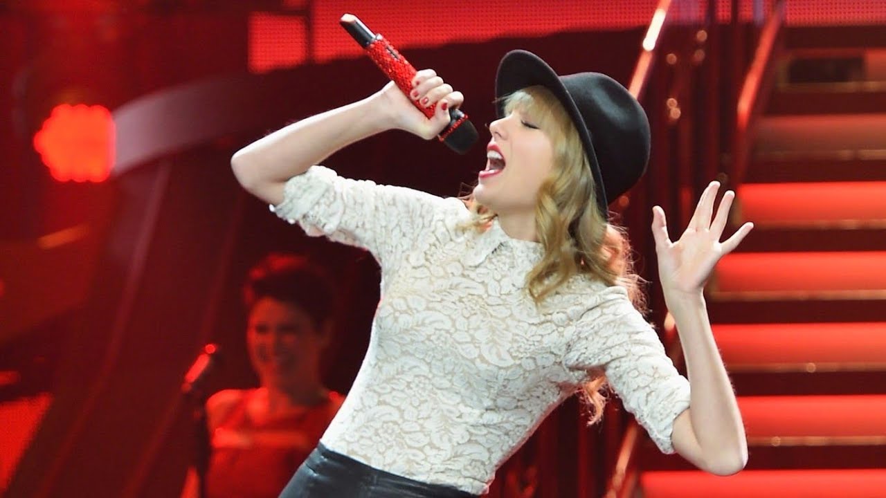 Taylor Swift - Intro/State Of Grace (Live on The Red Tour) - YouTube