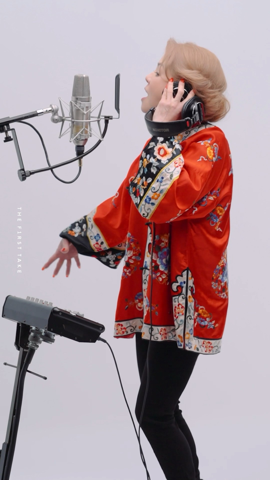 NOKKO - フレンズ / THE FIRST TAKE - YouTube