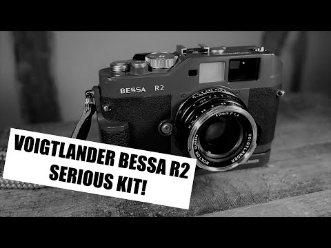 Voigtlander Bessa R2 Rangefinder Review - Serious Kit! - YouTube