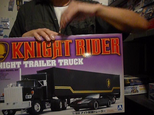 Aoshima 1/28 Knight Foundation Trailer Kit Review by the Manager