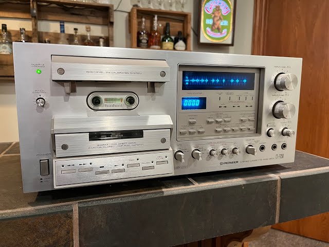 Vintage Cassette Deck Review - 1979 Pioneer CT-F1250 - YouTube