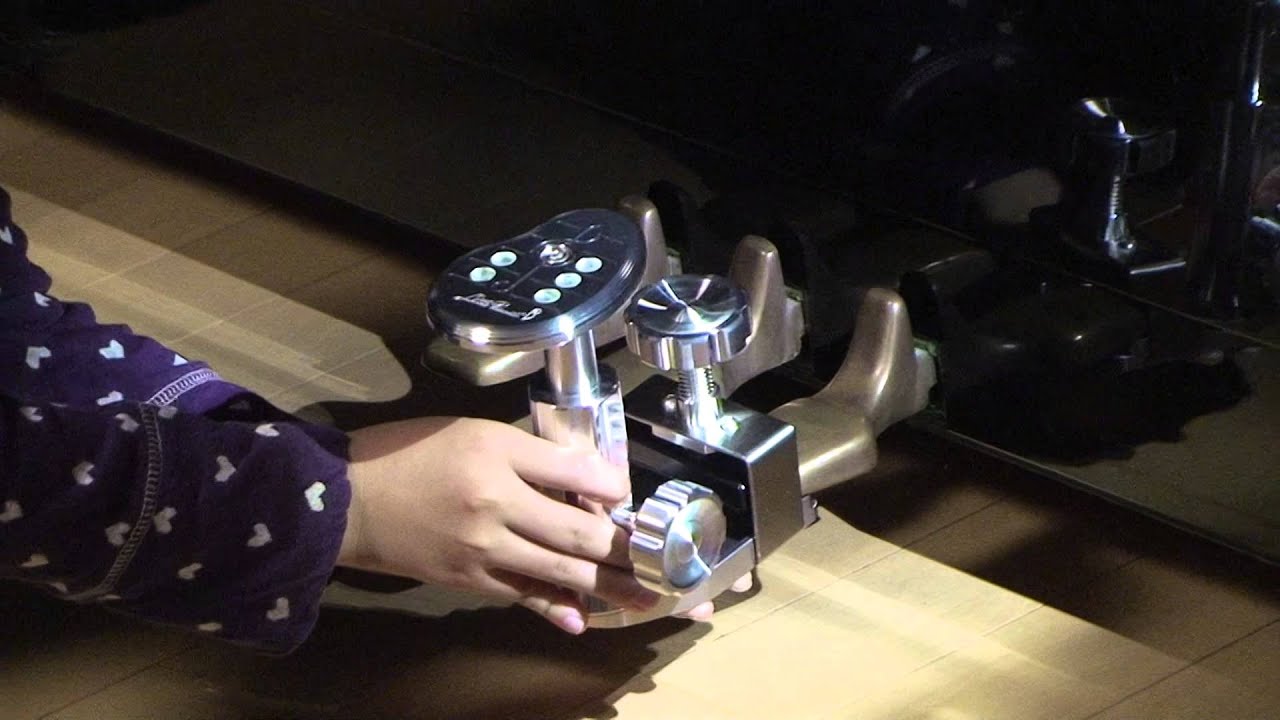 ピアノ演奏用補助ペダル リトルピアニスト | 三陽製作所