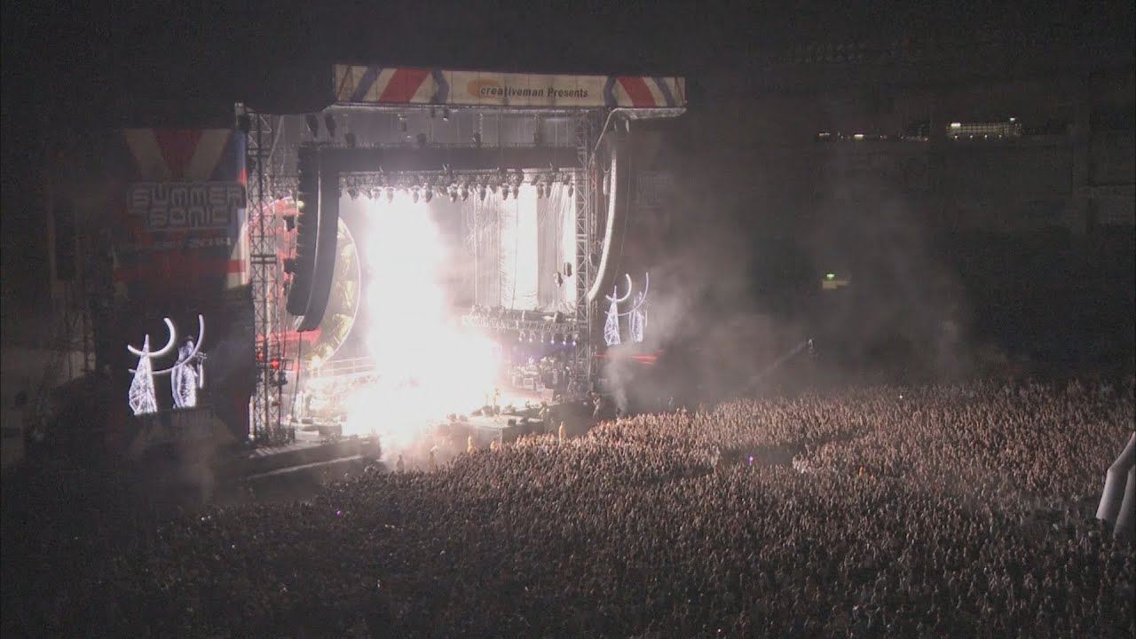 Queen + Adam Lambert - Radio Ga Ga (Live at Summer Sonic 2014