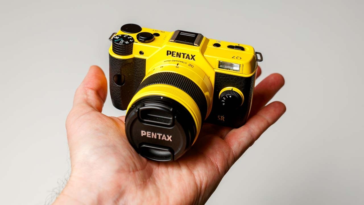 Pentax's cutest camera: The Q7 - YouTube