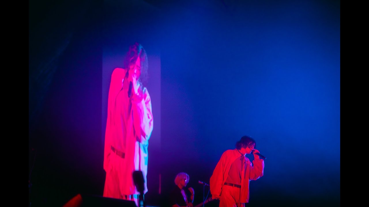 米津玄師、44万人動員ツアーから「Plazma」「BOW AND ARROW」のライブ