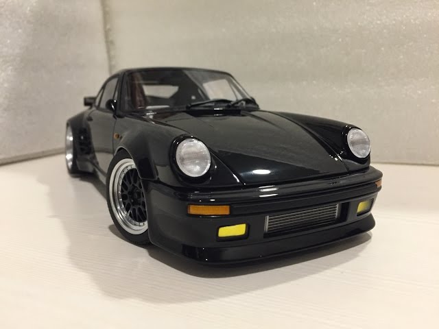 1/18 Autoart Porsche 911 (930) Turbo Wangan Midnight Blackbird