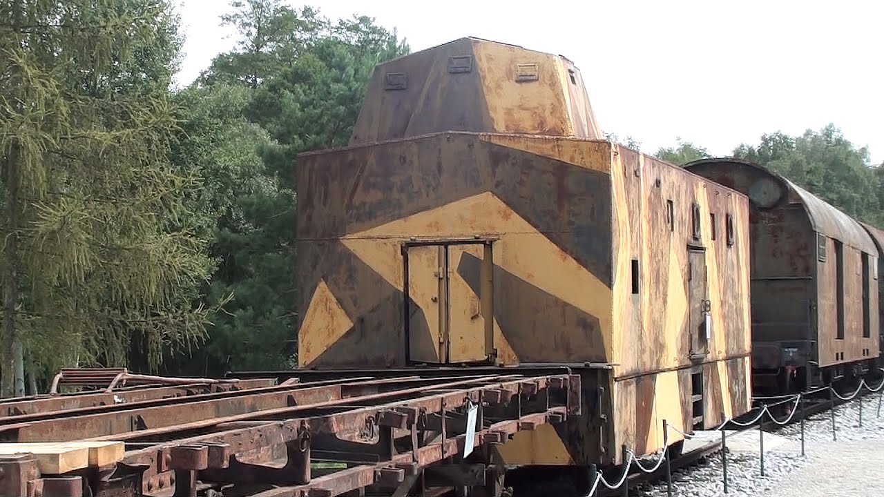 2013-08, Armored military train with BP-42 Panzerzug at Vojenské