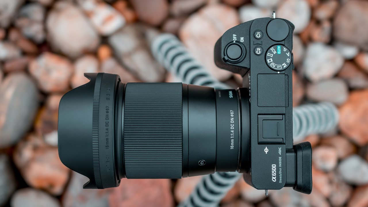 Sigma 16mm F1.4 DC DN Review ft. Sony A6500 - Very Impressive Wide