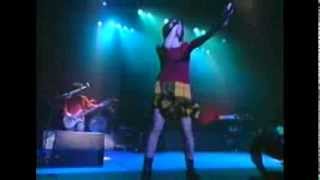 山下久美子 - 宝石 (Live 2000) - YouTube