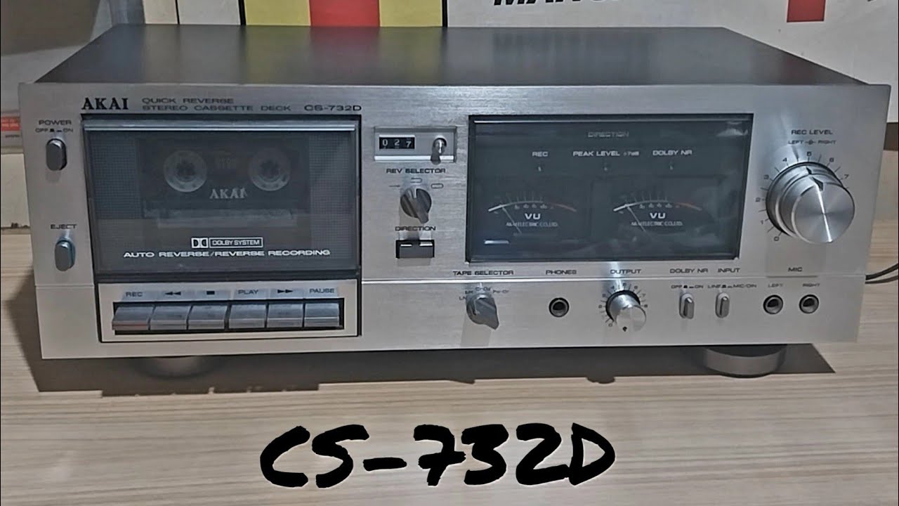 AKAI CS-732D QUICK REVERSE CASSETTE DECK a good look at - YouTube