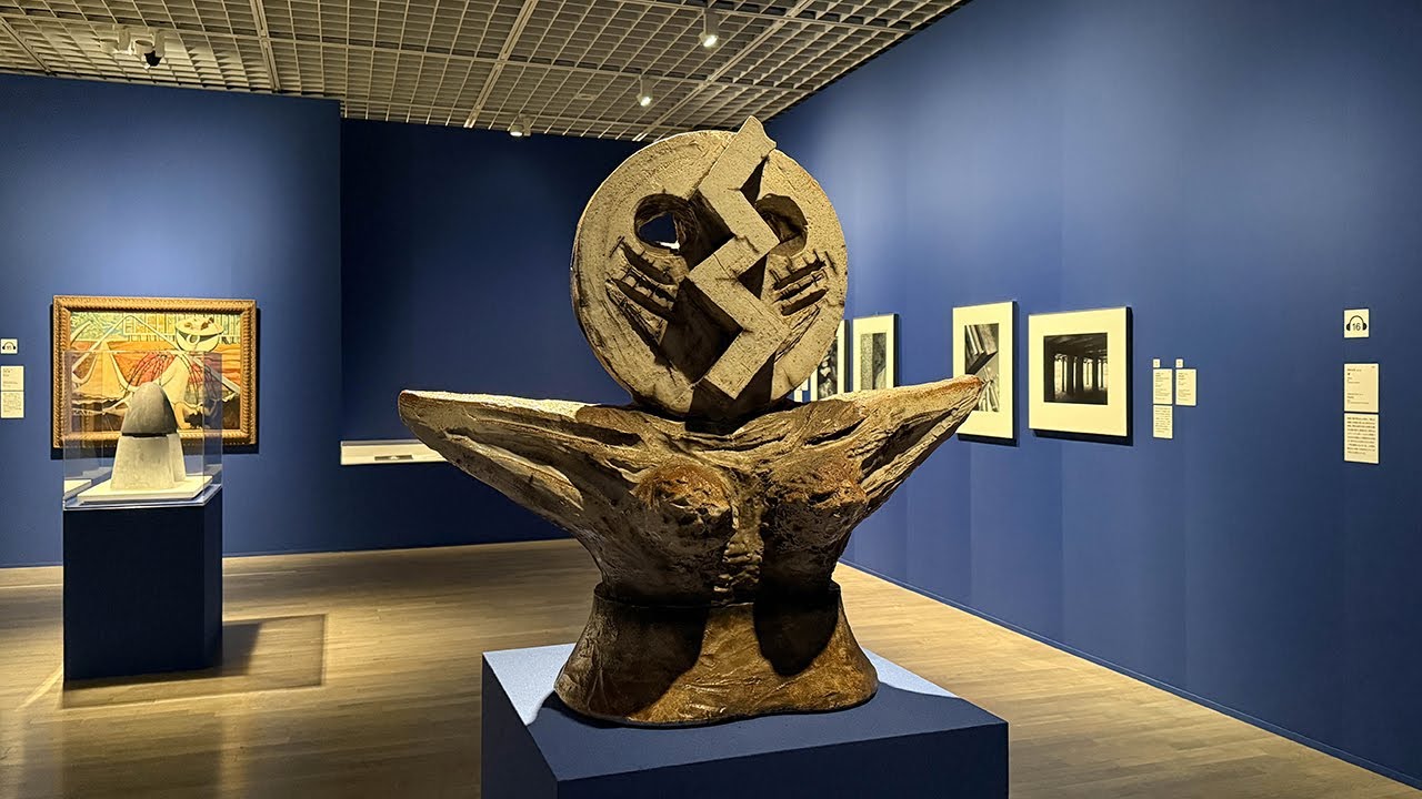 東京国立近代美術館「ハニワと土偶の近代」 - YouTube