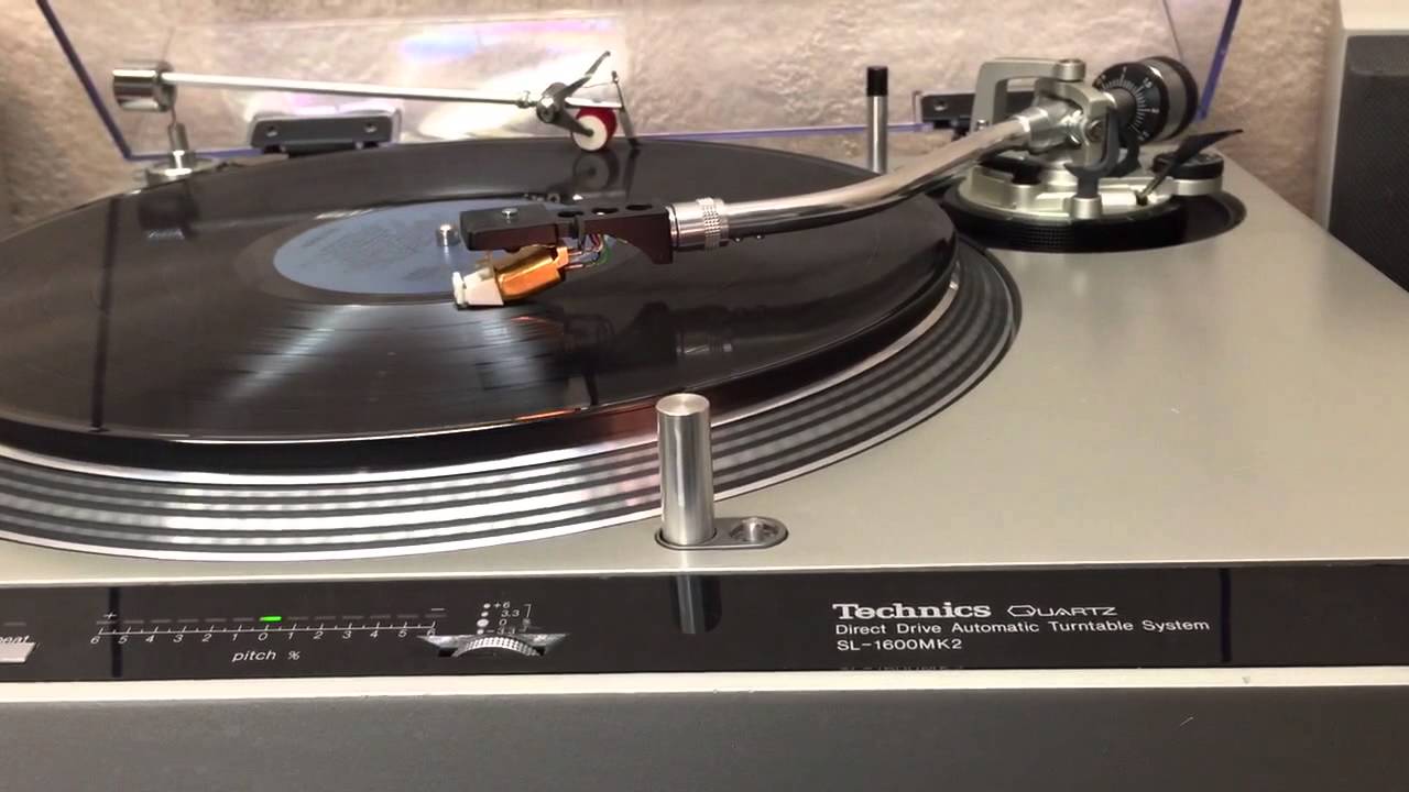Technics SL 1600 Mk2 Turntable - YouTube