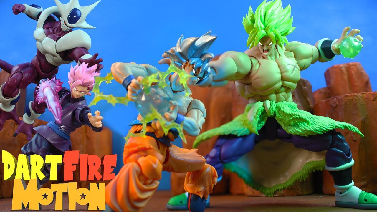 A Strange Family Reunion - Dragon Ball Stop Motion - Christmas