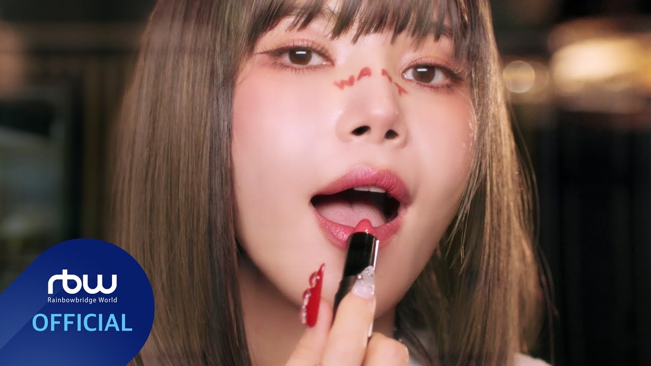 MV] 솔라 (Solar) 'WANT' - YouTube